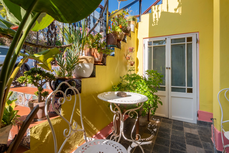 Sea Point, Cape Town, Bed and Breakfast, Guest House, Ami Vine House